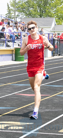 Bluffton's Erik Nygaard competes in the 3200 m run at the OHSAA