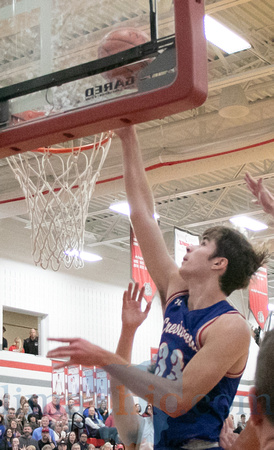 Crestview's Wren Sheets (#33) shoots on Friday night at Columbus